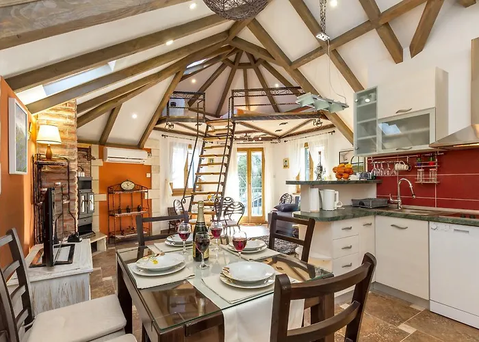 Romansa Διαμέρισμα