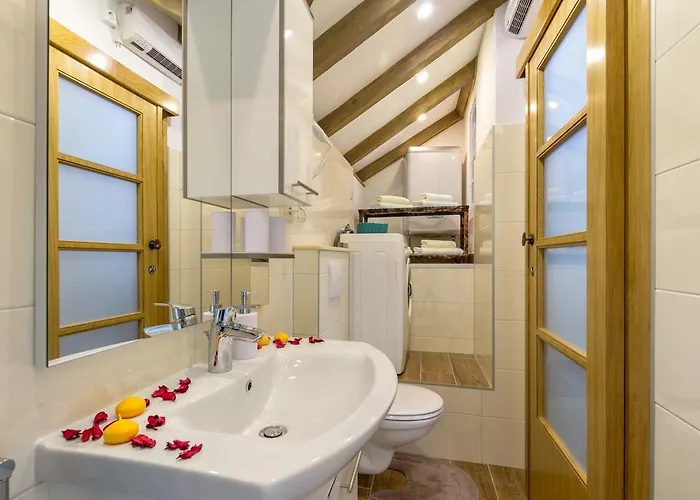 Romansa Διαμέρισμα *