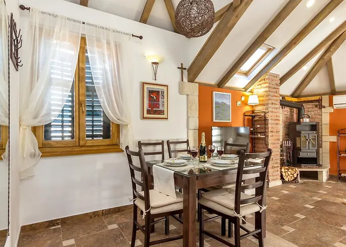 Romansa Διαμέρισμα Σπλιτ