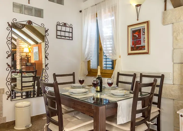 Romansa Διαμέρισμα Σπλιτ