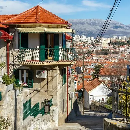 Romansa Apartment