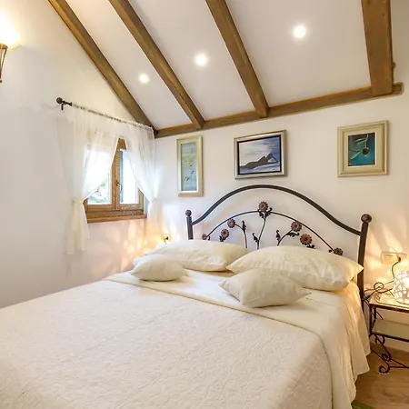 Romansa Apartment